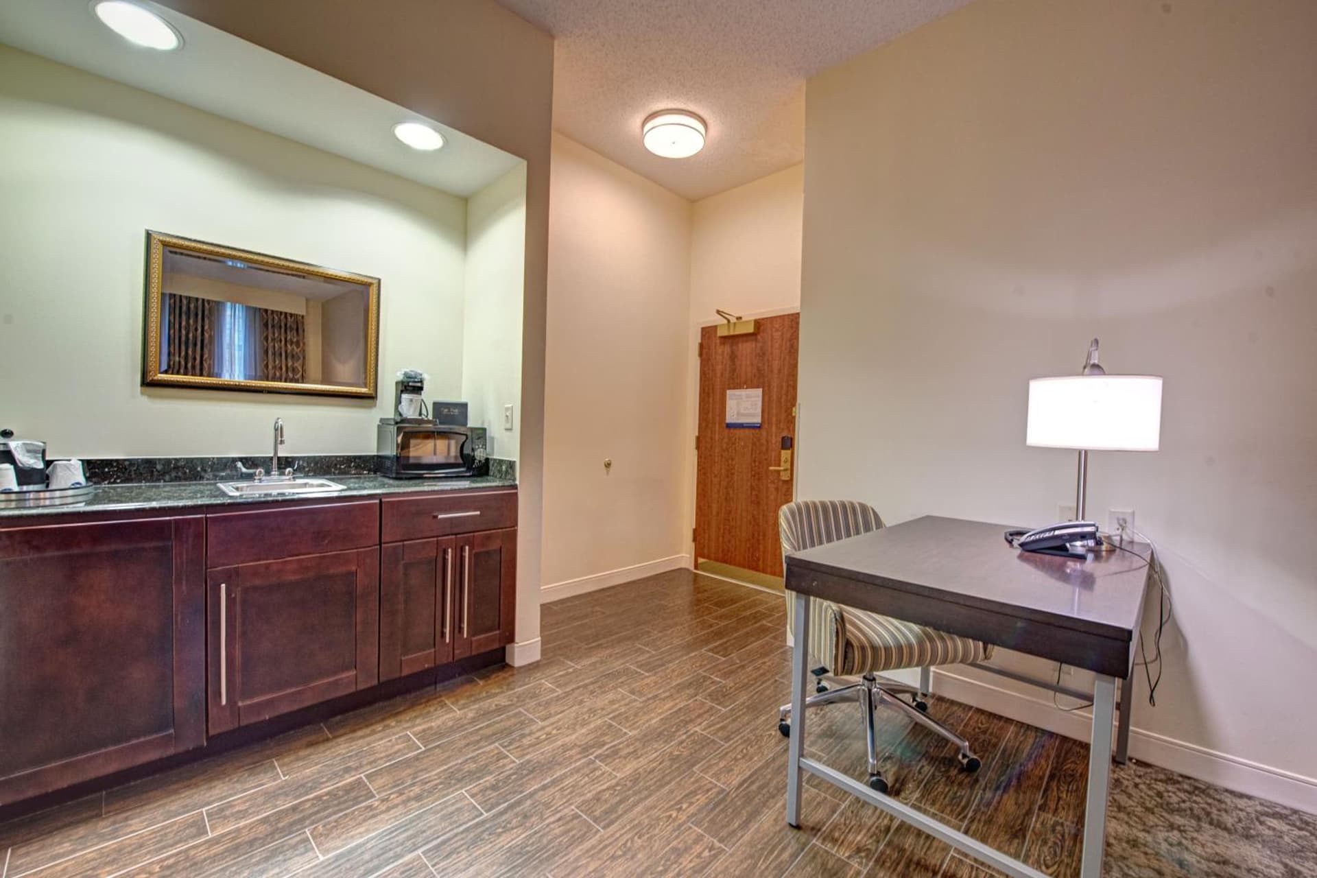Hampton Inn & Suites By Hilton - Rockville Centre gallery photo in Rockville Centre, NY — image 65