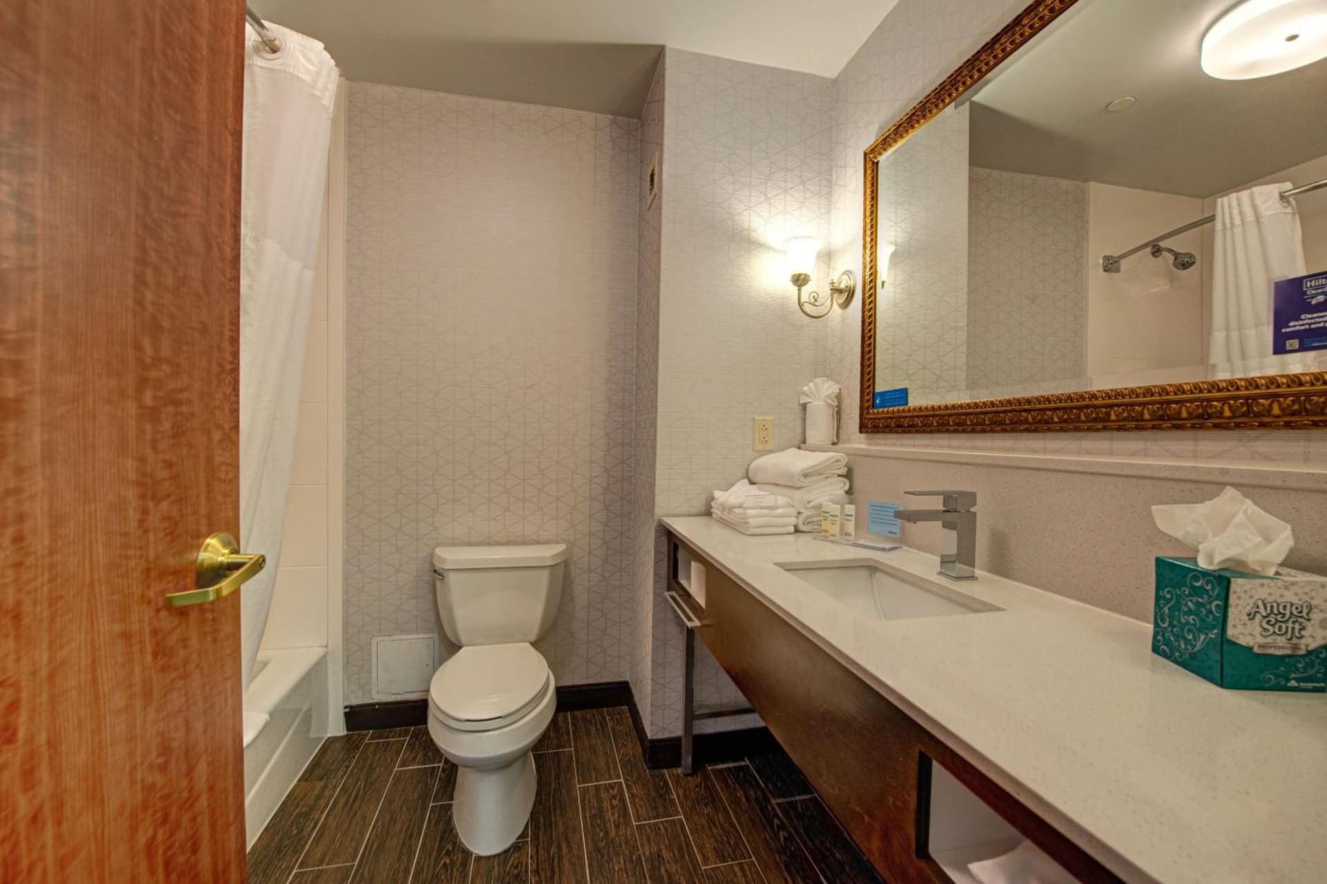 Hampton Inn & Suites By Hilton - Rockville Centre gallery photo in Rockville Centre, NY — image 62