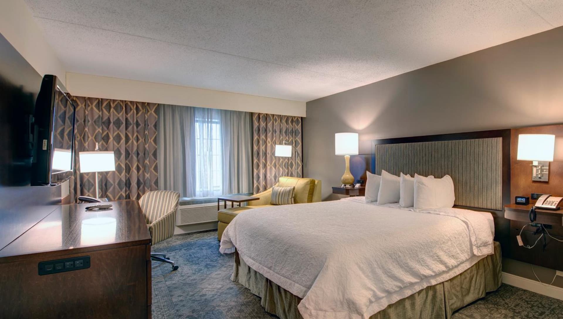 Hampton Inn & Suites By Hilton - Rockville Centre gallery photo in Rockville Centre, NY — image 28
