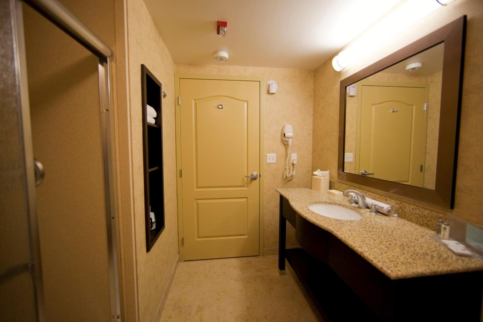 Hampton Inn & Suites by Hilton Seattle/Kent gallery photo in Kent, WA — image 44