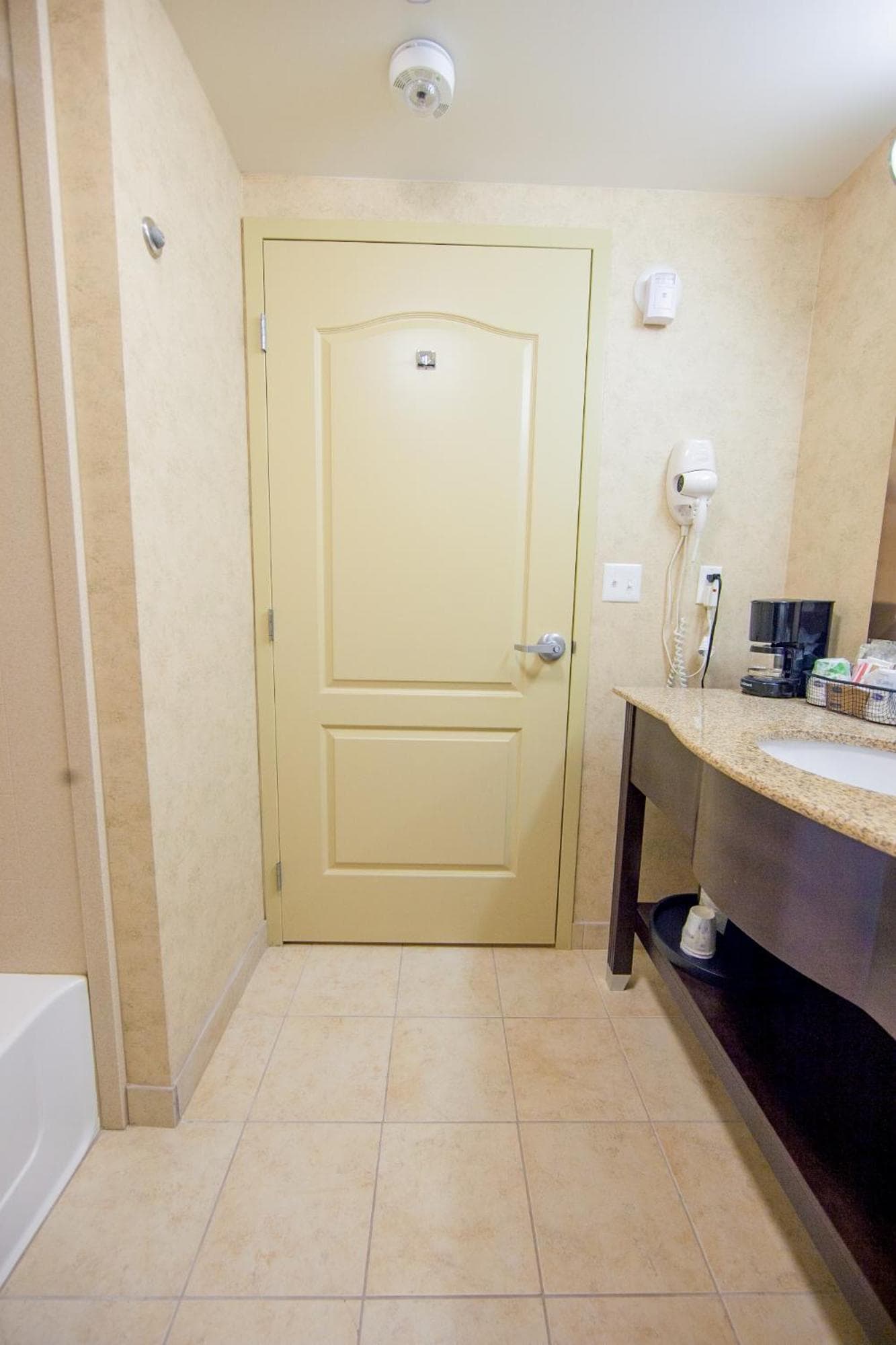 Hampton Inn & Suites by Hilton Seattle/Kent gallery photo in Kent, WA — image 14