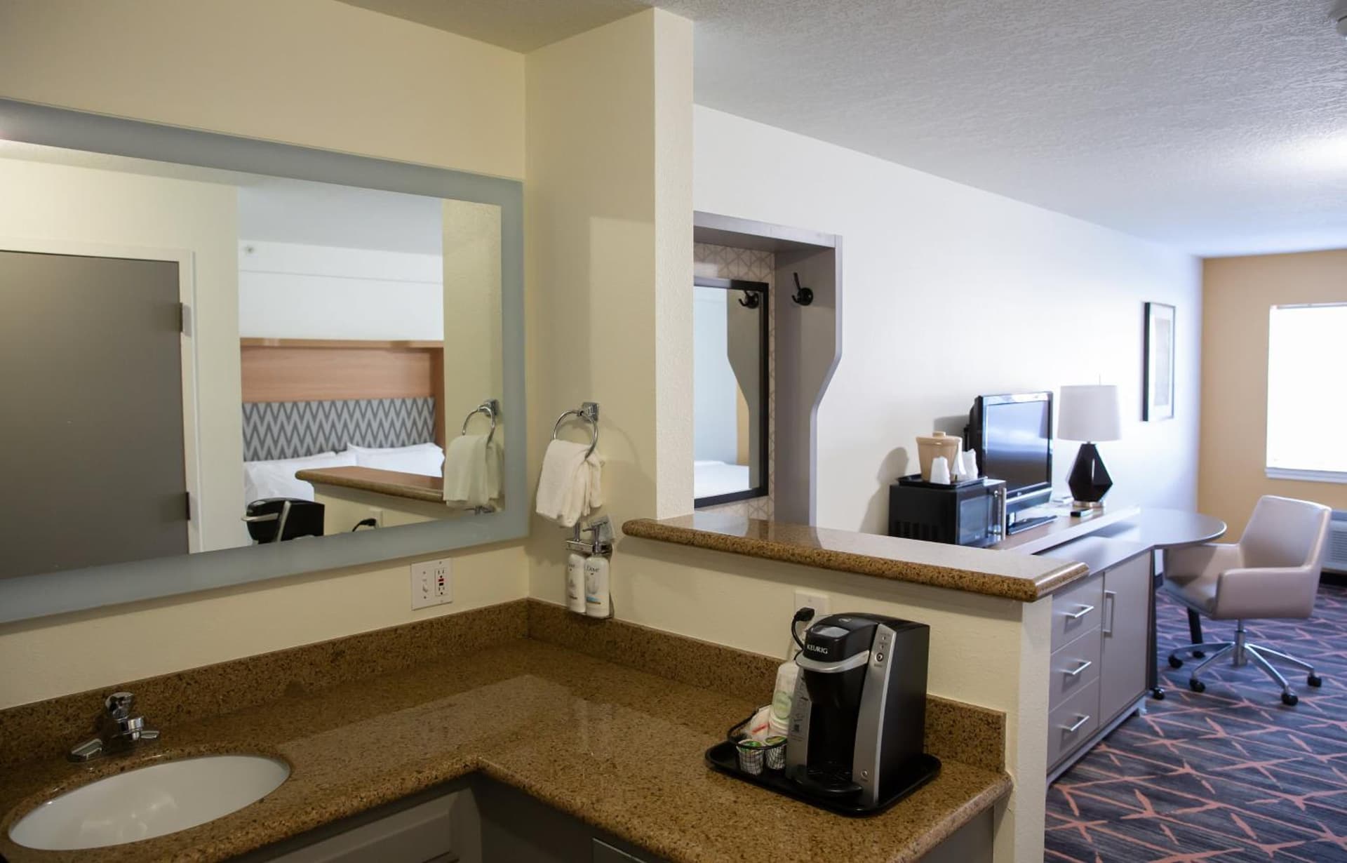 Holiday Inn Redding by IHG gallery photo in Redding, CA — image 6
