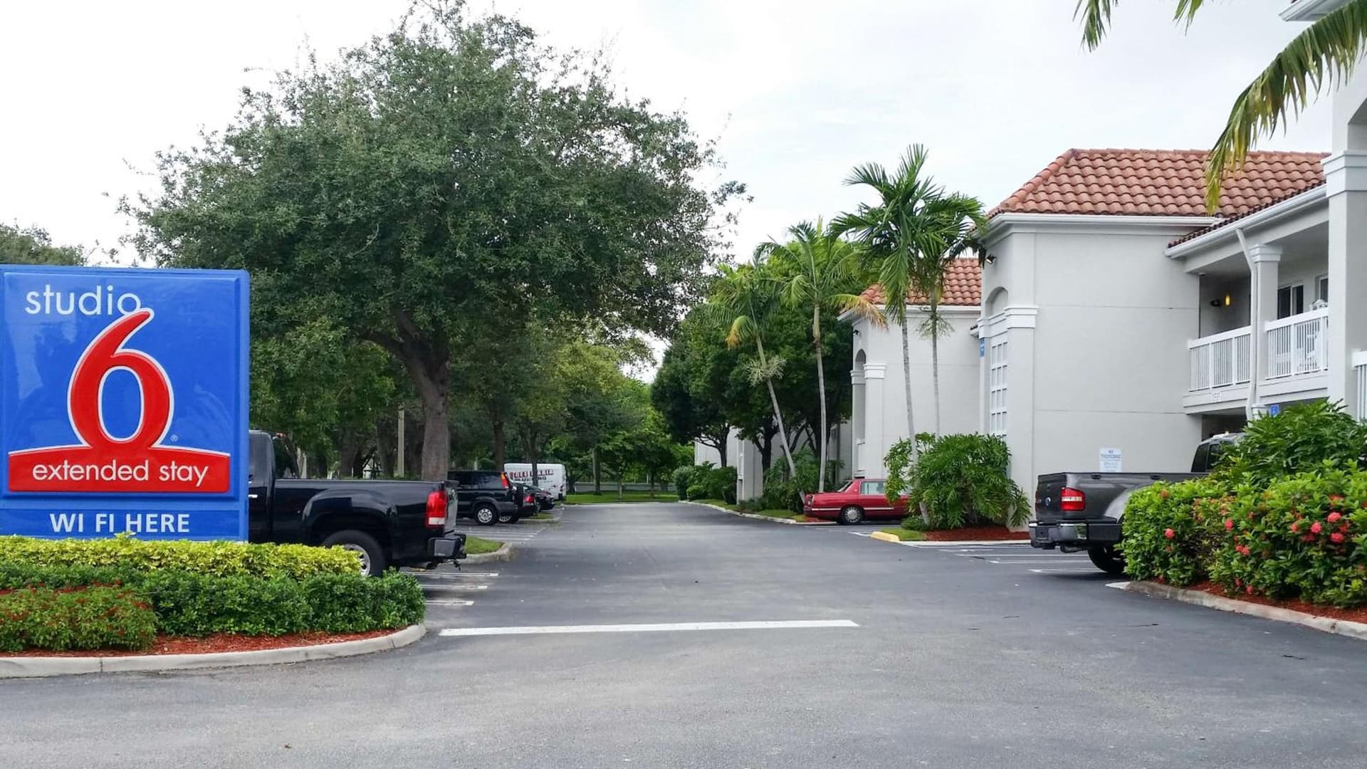 Studio 6 Extended Stay - West Palm Beach, FL gallery photo in West Palm Beach, FL — image 53