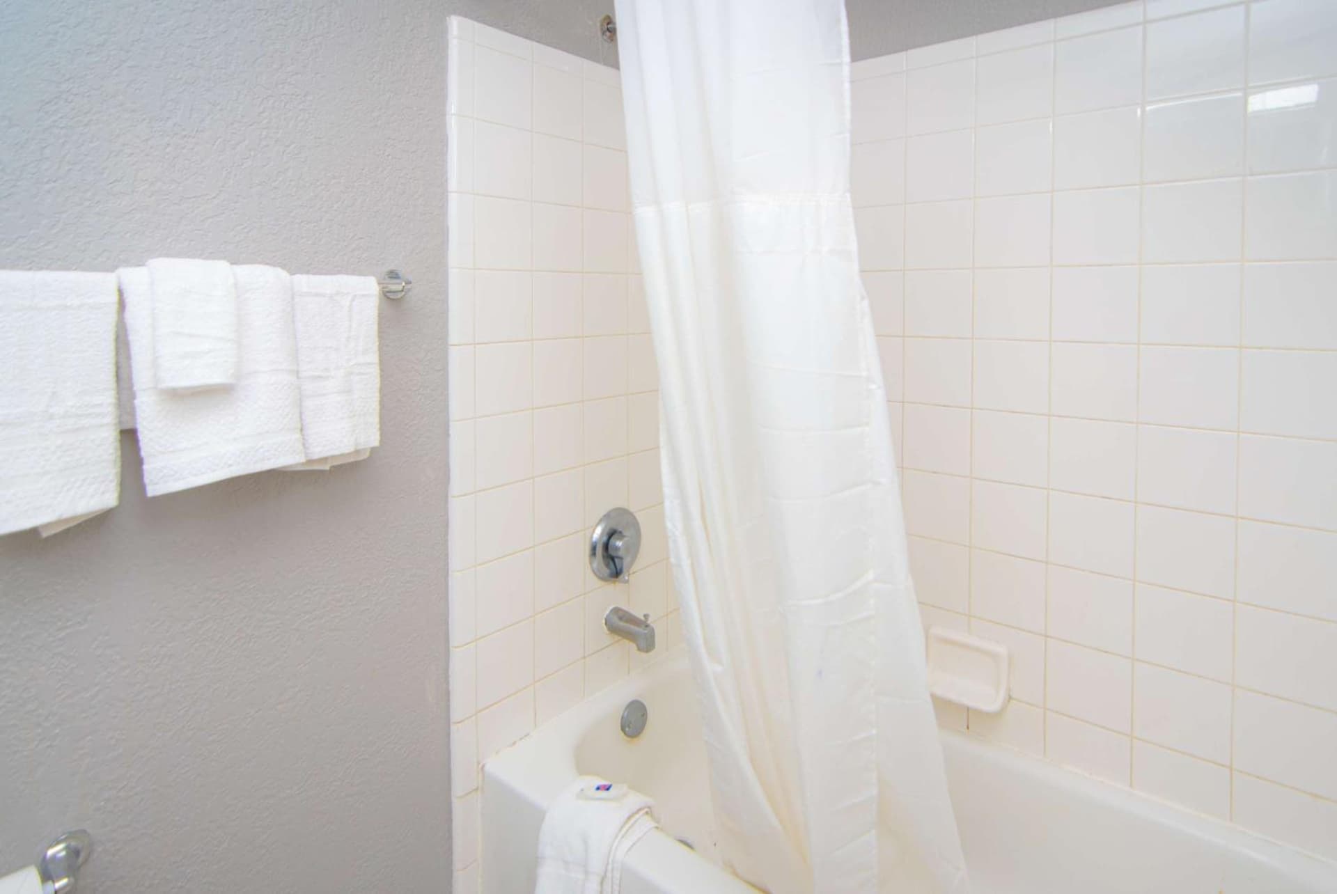 Studio 6 Extended Stay - West Palm Beach, FL gallery photo in West Palm Beach, FL — image 28