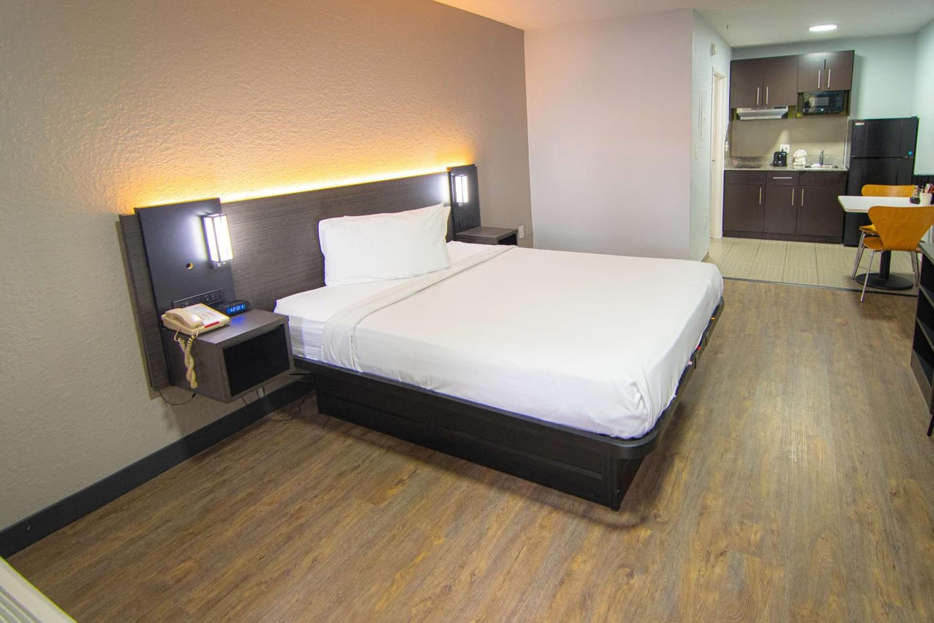 Studio 6 Extended Stay - Coral Springs, FL- Fort Lauderdale gallery photo in Coral Springs, FL — image 68