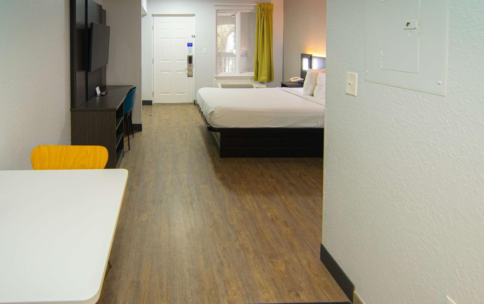 Studio 6 Extended Stay - Coral Springs, FL- Fort Lauderdale gallery photo in Coral Springs, FL — image 24