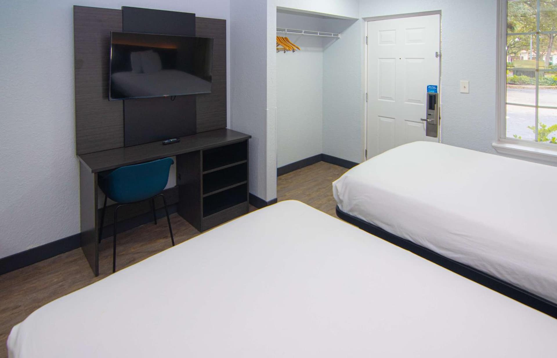 Studio 6 Extended Stay - Coral Springs, FL- Fort Lauderdale gallery photo in Coral Springs, FL — image 40