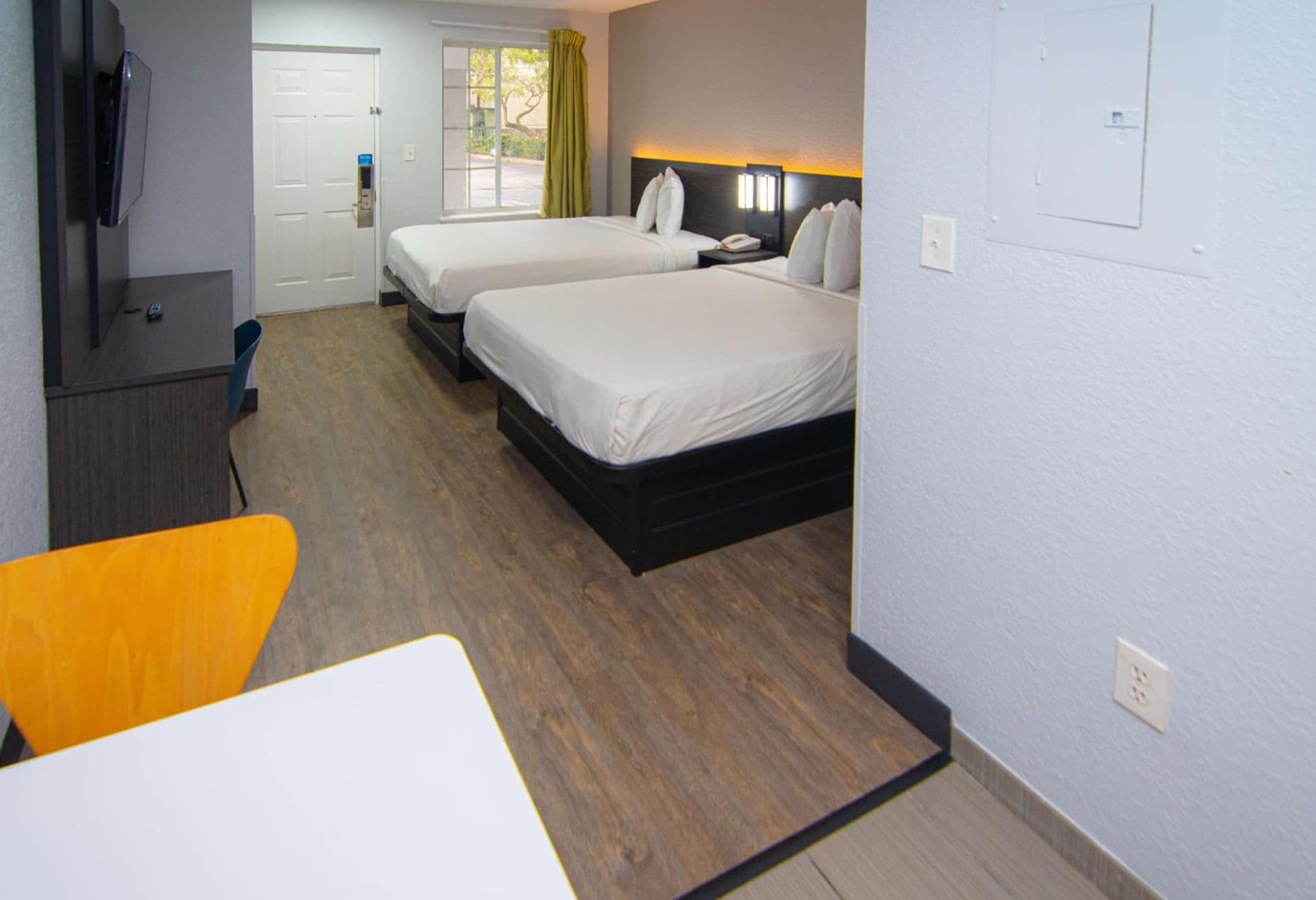 Studio 6 Extended Stay - Coral Springs, FL- Fort Lauderdale gallery photo in Coral Springs, FL — image 56