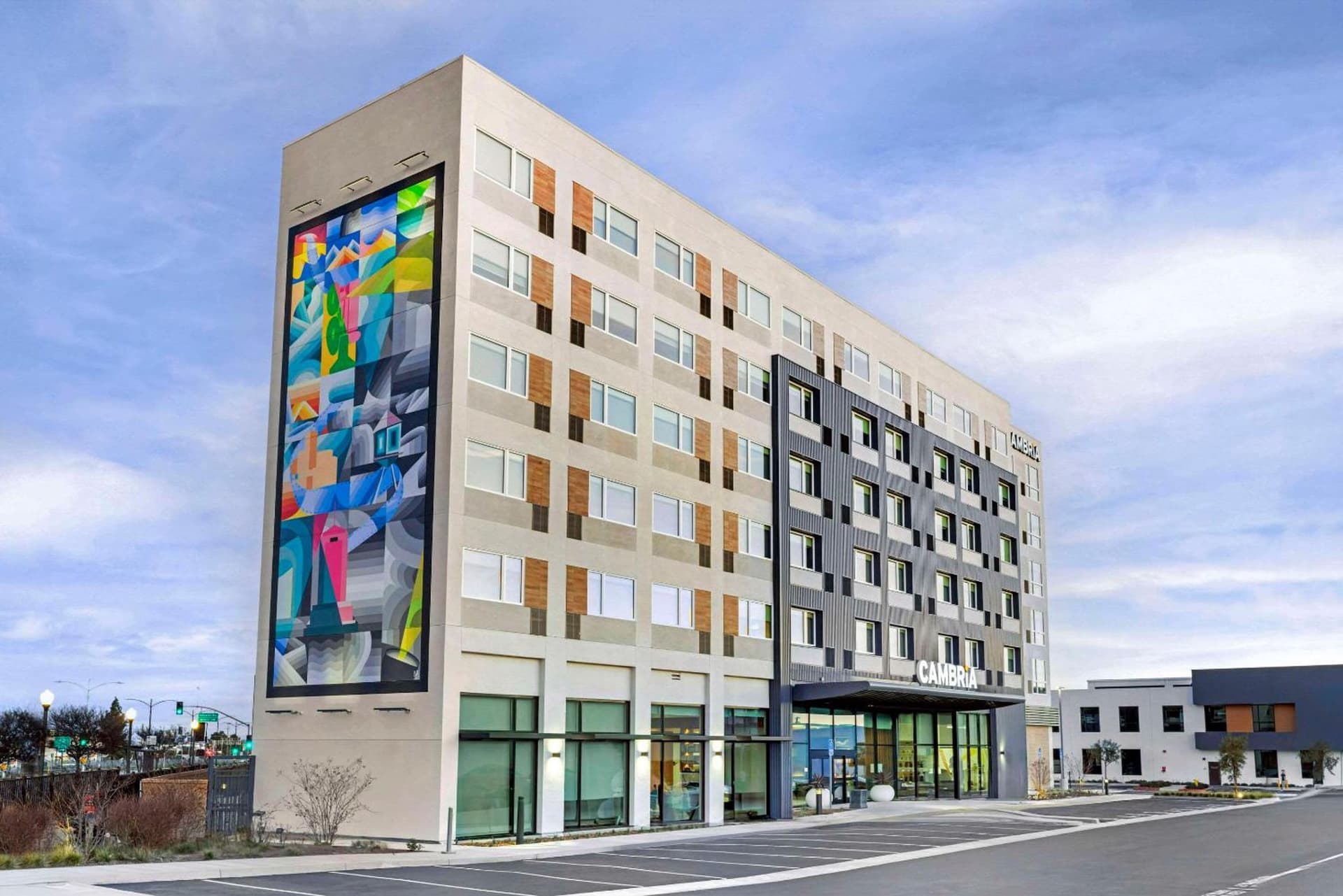 Cambria Hotel Burbank Airport — hotel in Burbank, California
