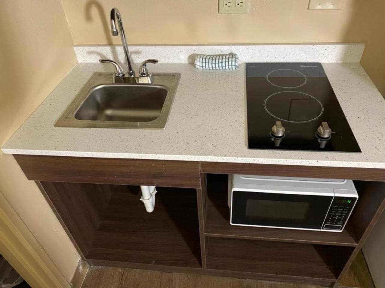 Suburban Studios Winston-Salem near Hanes Mall property views in Winston-Salem, NC — gallery photo 3
