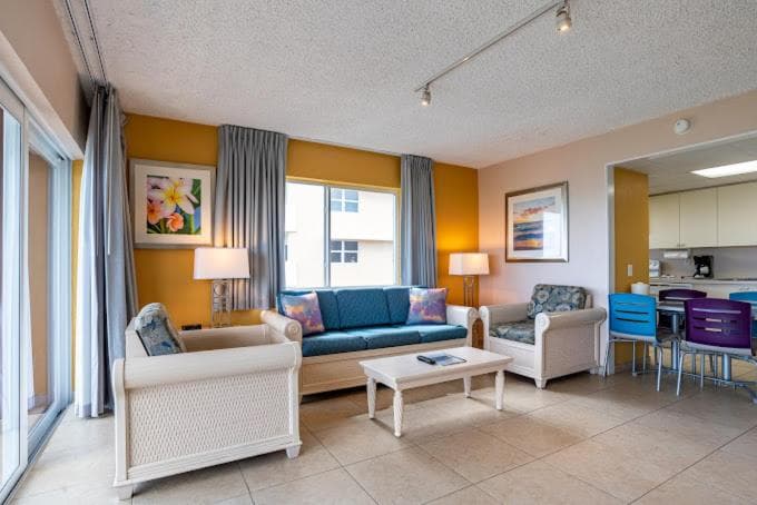 Canada House Pompano Beach gallery photo in Pompano Beach, FL — image 7