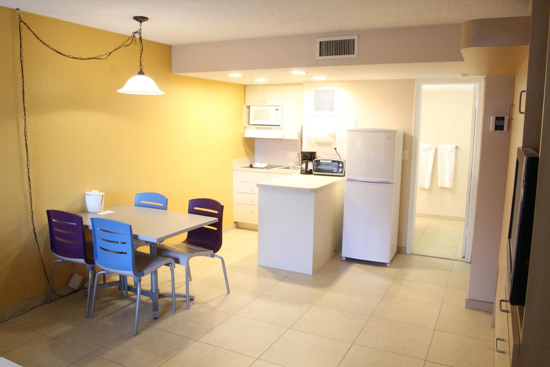 Canada House Pompano Beach gallery photo in Pompano Beach, FL — image 10