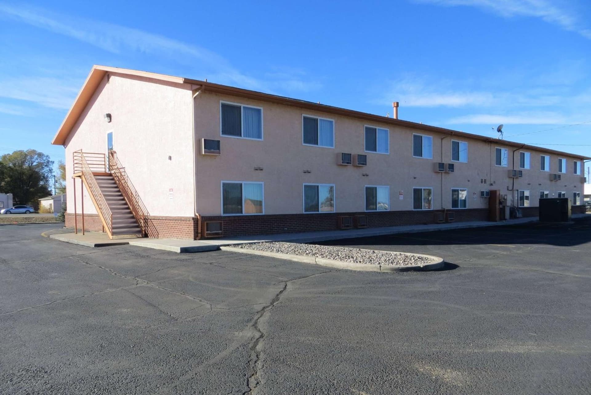 Days Inn by Wyndham Alamosa property views in Alamosa, CO — gallery photo 3