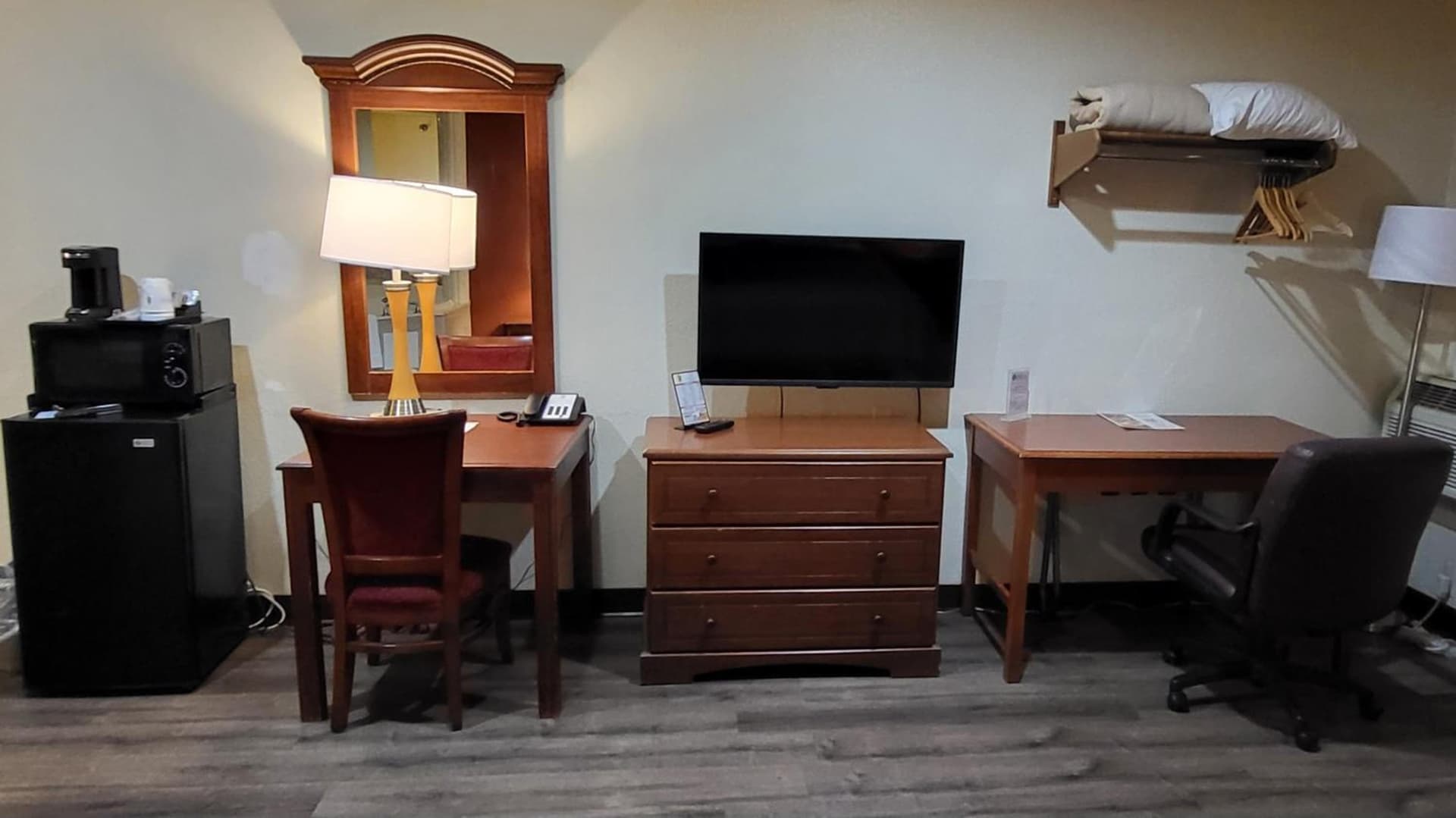 Super 8 by Wyndham Canton/Livonia Area gallery photo in Canton — image 10
