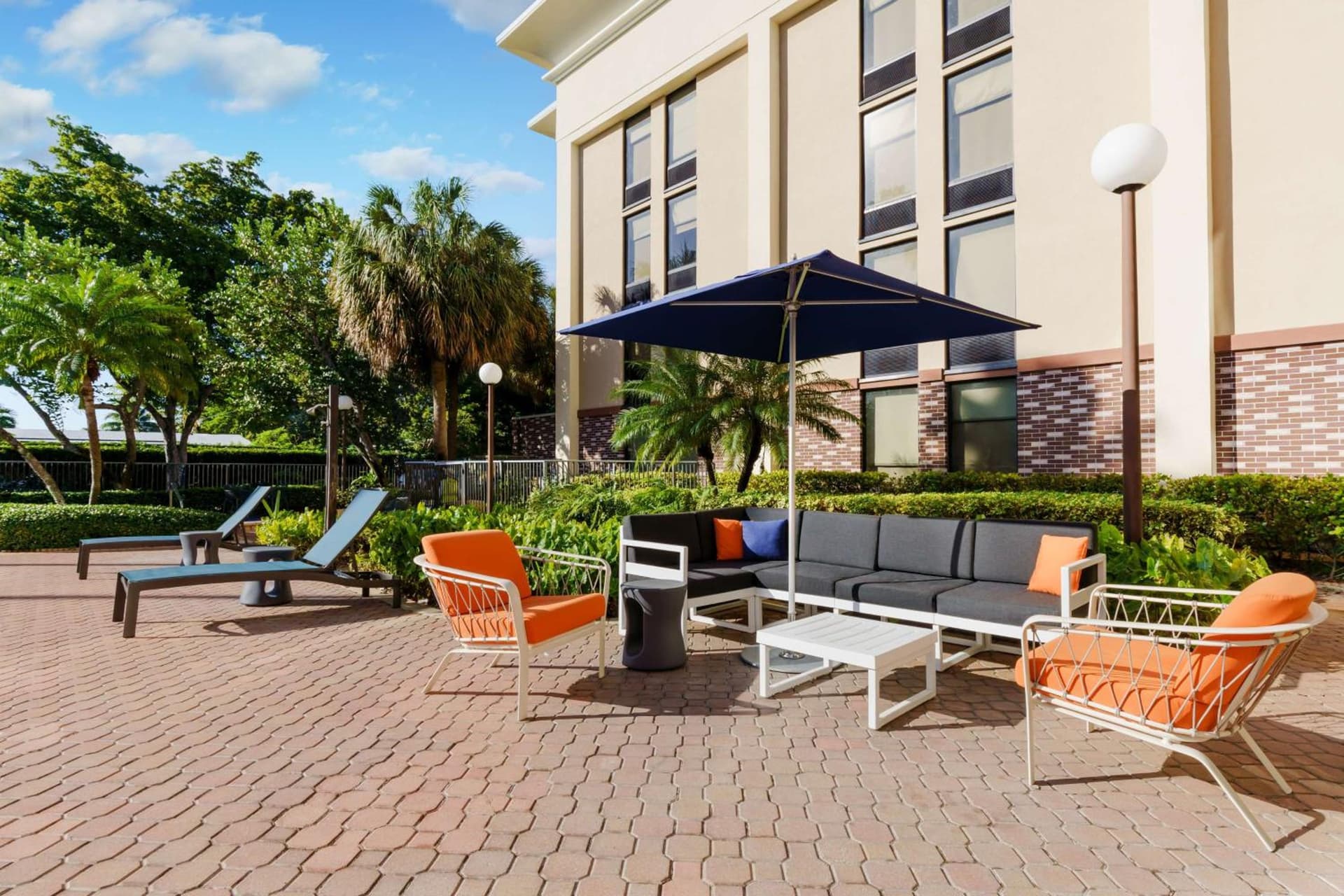 Hampton Inn Ft. Lauderdale-Cypress Creek property views in Fort Lauderdale, FL — gallery photo 3