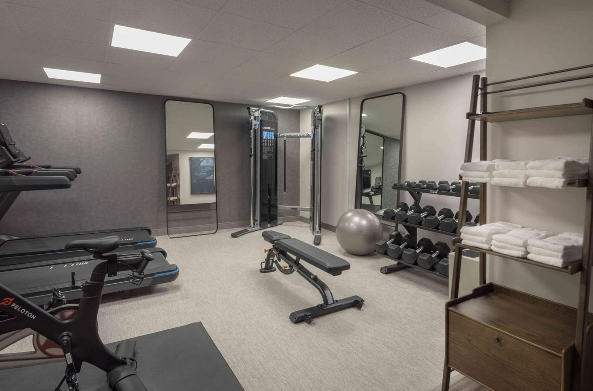 Holiday Inn Express South Burlington - Downtown by IHG gallery photo in Burlington, VT — image 49