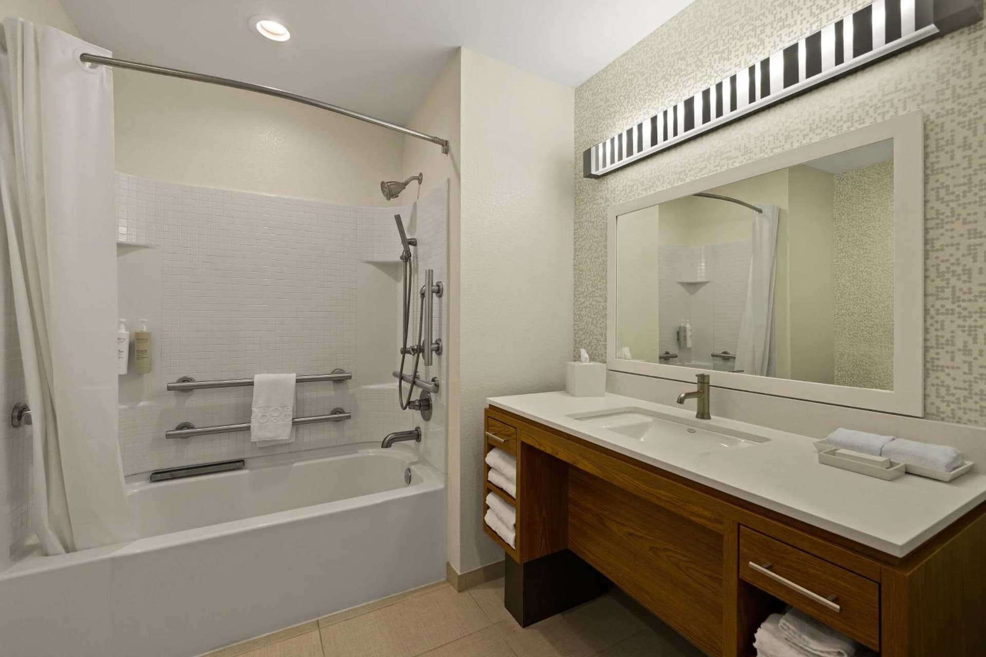 Home2 Suites By Hilton Baytown gallery photo in Baytown, TX — image 7