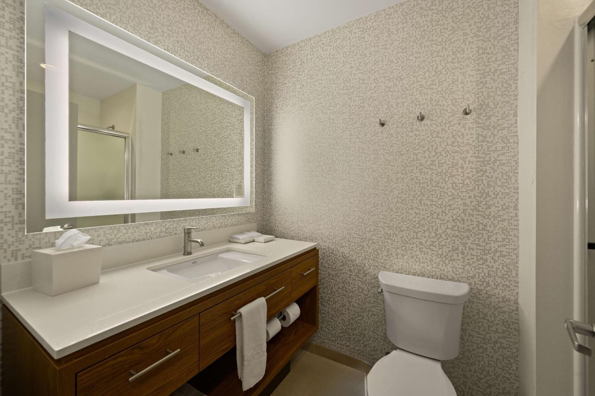 Home2 Suites By Hilton Baytown interior in Baytown, TX — gallery photo 2