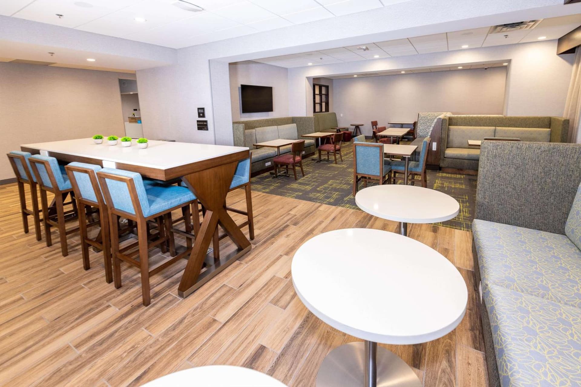 Hampton Inn Selma, Ca gallery photo in Selma, CA — image 37