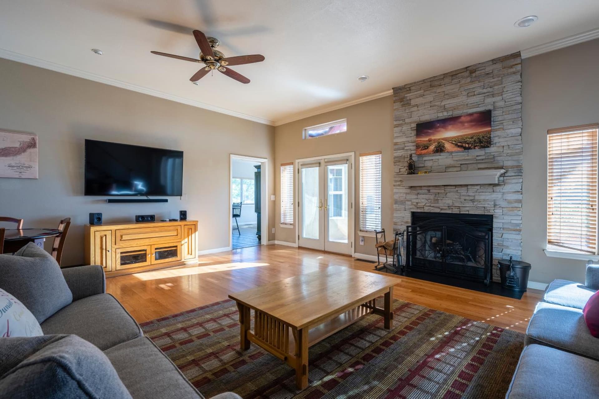 Balcony Suite 2 Fraser Family Vineyard Stay in Amador gallery photo in Plymouth, CA — image 14