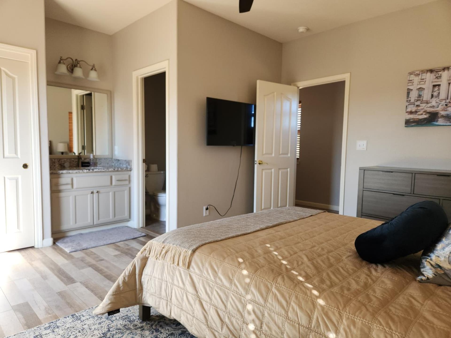 Balcony Suite 2 Fraser Family Vineyard Stay in Amador gallery photo in Plymouth, CA — image 9
