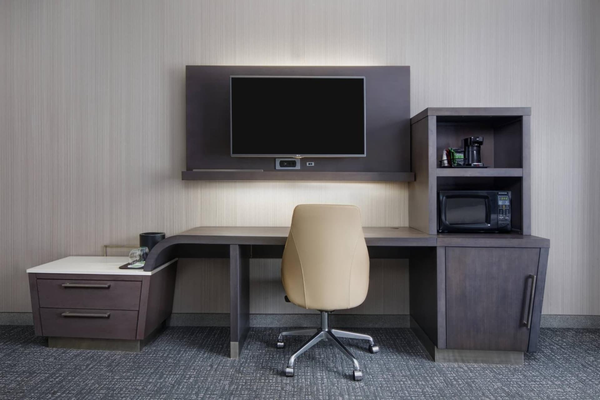 Courtyard by Marriott Richmond Downtown gallery photo in Richmond, VA — image 7