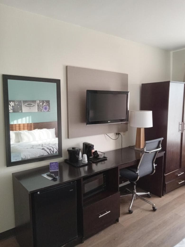 Sleep Inn & Suites Kingsport TriCities Airport gallery photo in Kingsport, TN — image 10