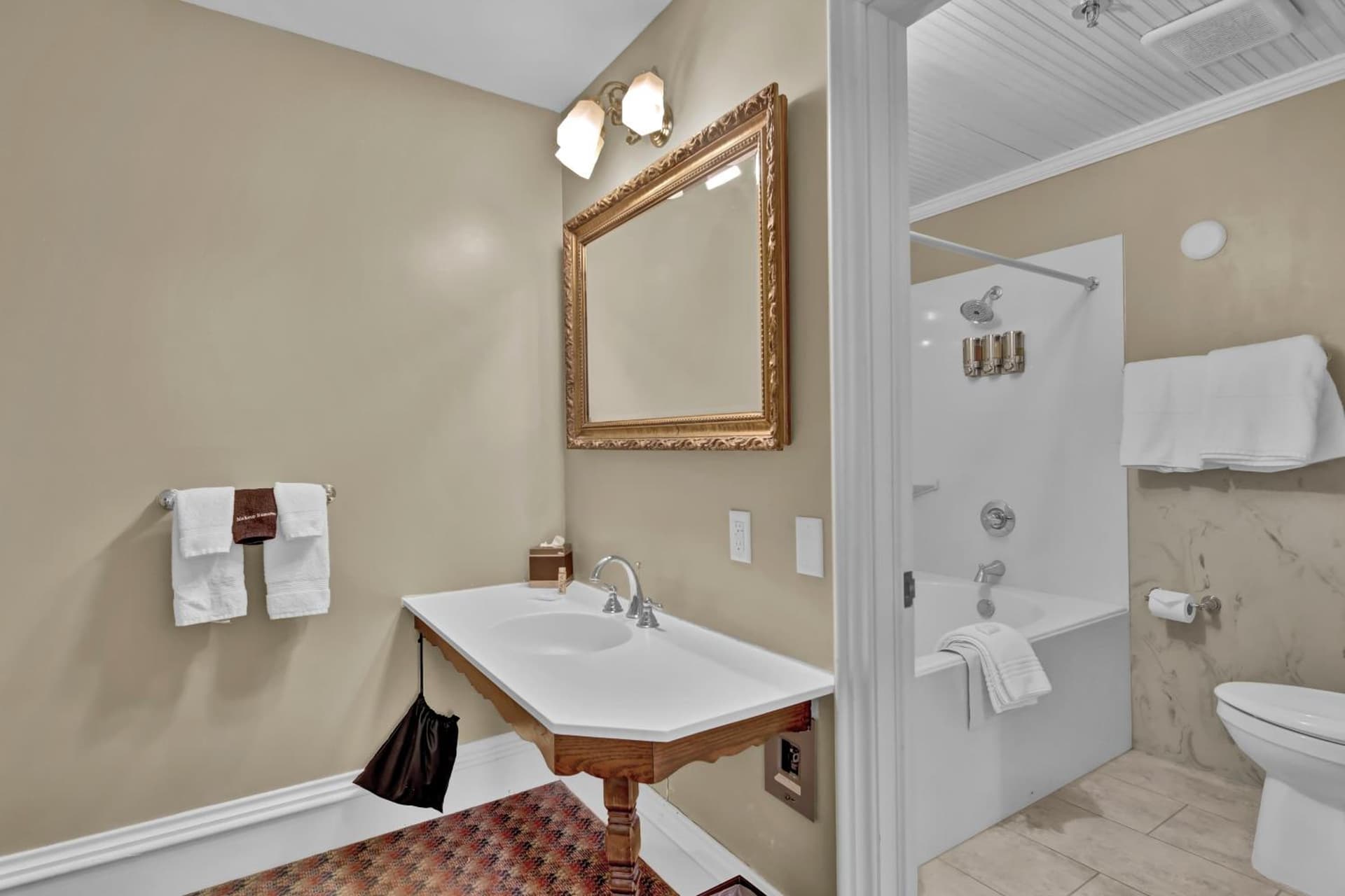 St James Hotel, a Historic Hotel of America gallery photo in Red Wing, MN — image 36