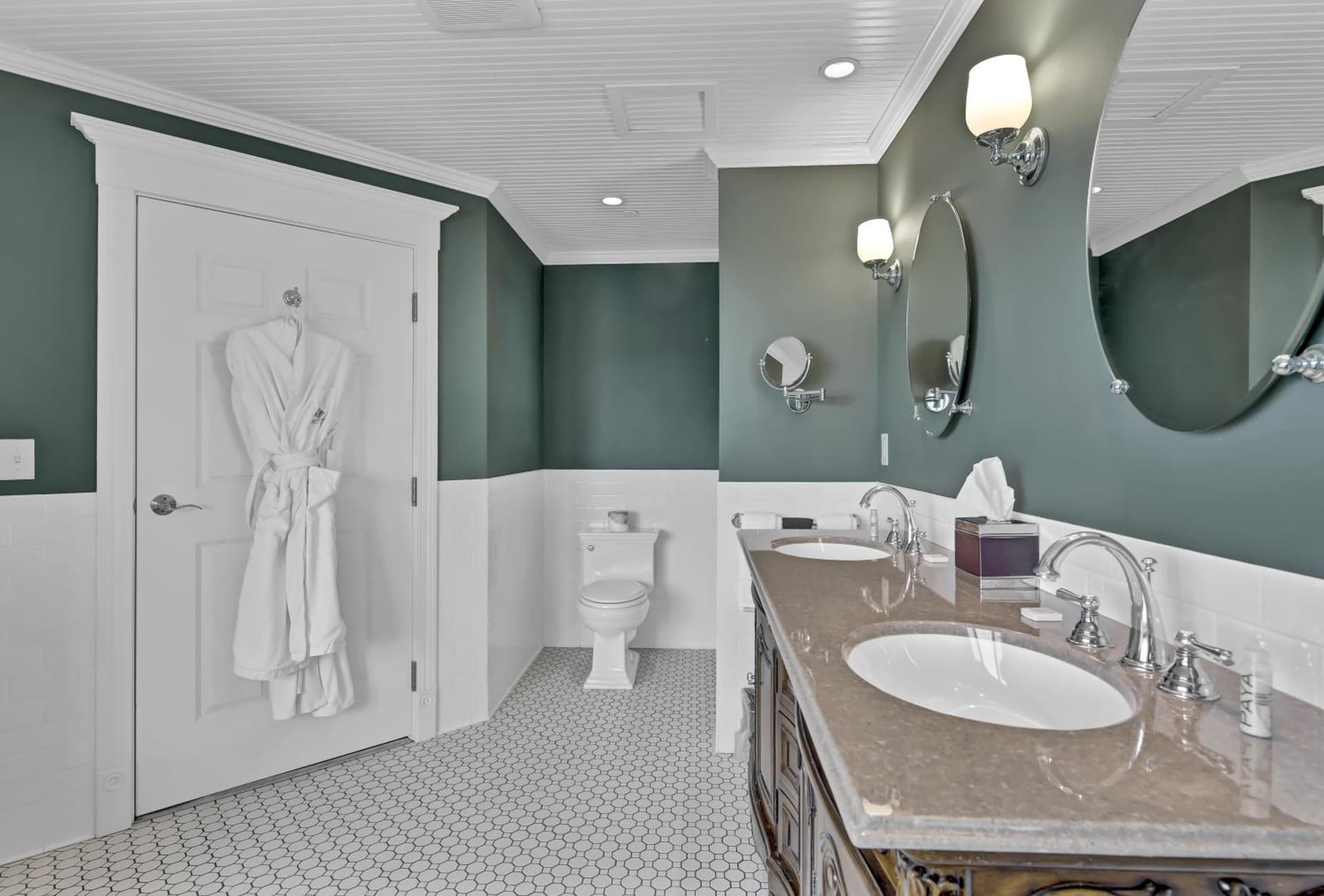 St James Hotel, a Historic Hotel of America property views in Red Wing, MN — gallery photo 3