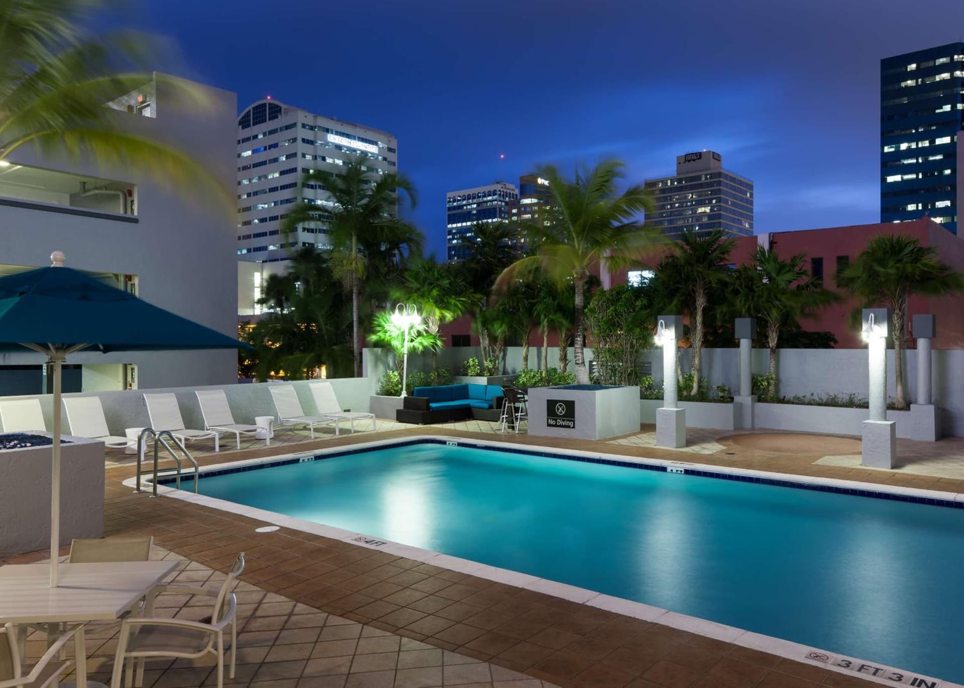 Hampton Inn Fort Lauderdale Downtown Las Olas Area gallery photo in Fort Lauderdale, FL — image 16