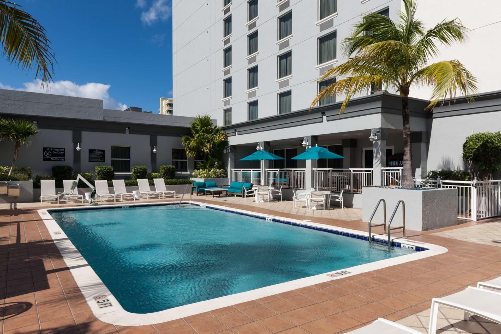 Hampton Inn Fort Lauderdale Downtown Las Olas Area interior in Fort Lauderdale, FL — gallery photo 2