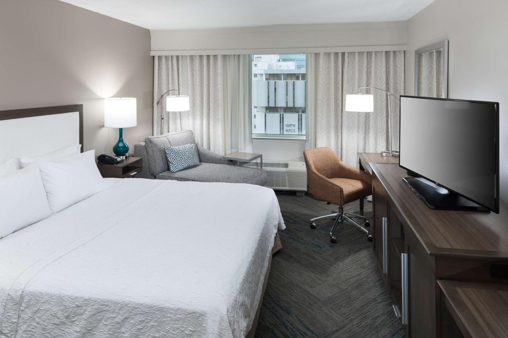 Hampton Inn Fort Lauderdale Downtown Las Olas Area gallery photo in Fort Lauderdale, FL — image 8