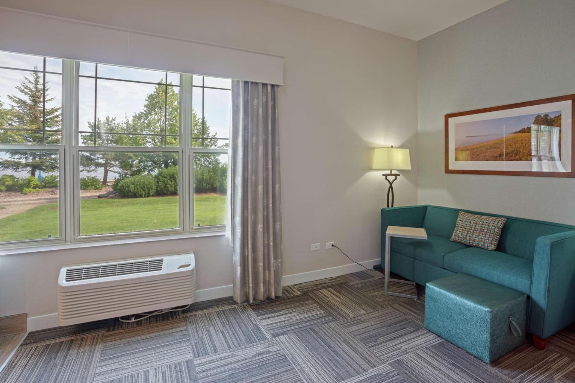 Hampton Inn Duluth-Canal Park gallery photo in Duluth, MN — image 50