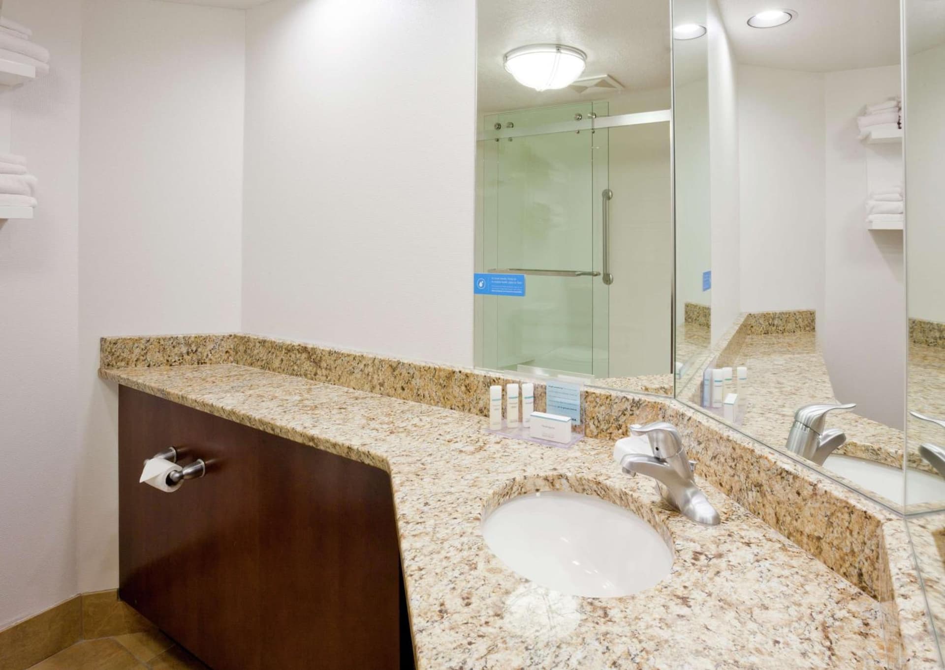 Hampton Inn Duluth-Canal Park gallery photo in Duluth, MN — image 33