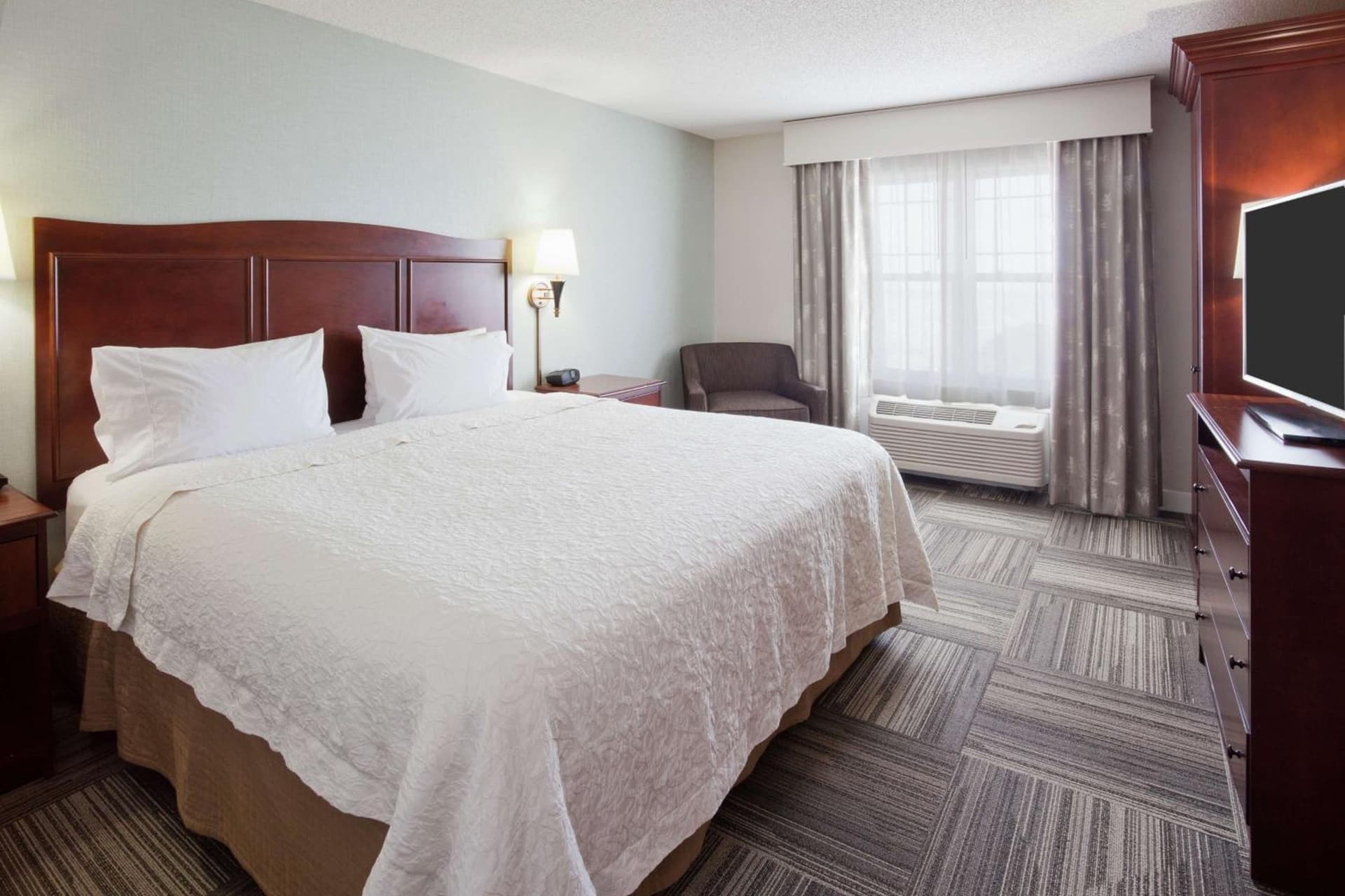 Hampton Inn Duluth-Canal Park gallery photo in Duluth, MN — image 19