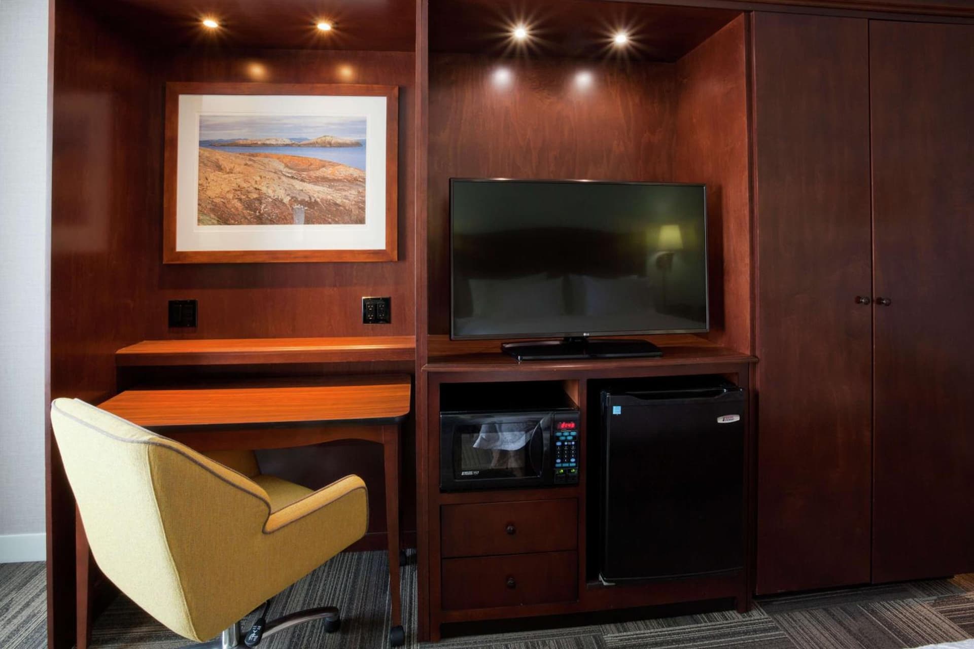 Hampton Inn Duluth-Canal Park gallery photo in Duluth, MN — image 26