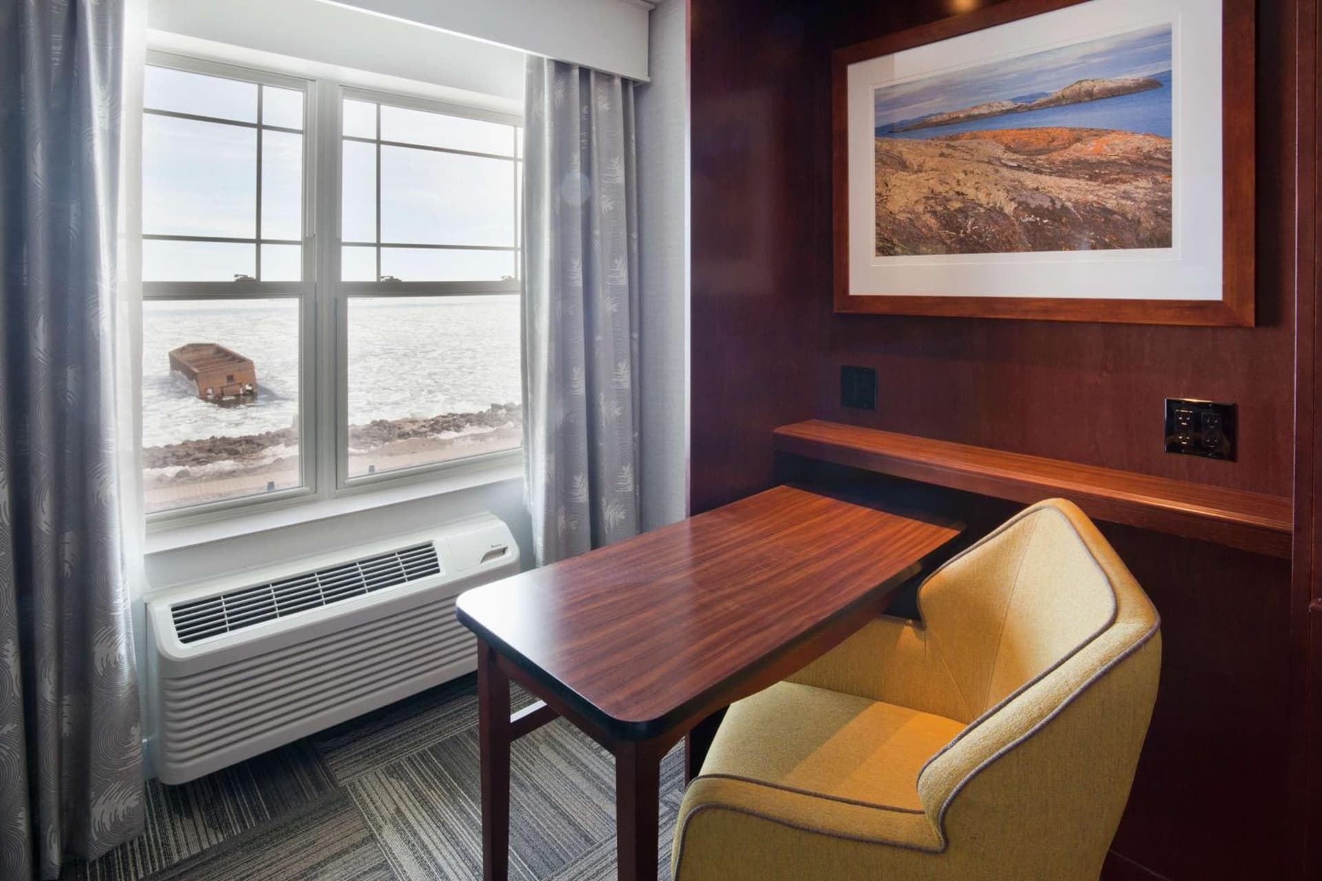 Hampton Inn Duluth-Canal Park gallery photo in Duluth, MN — image 39