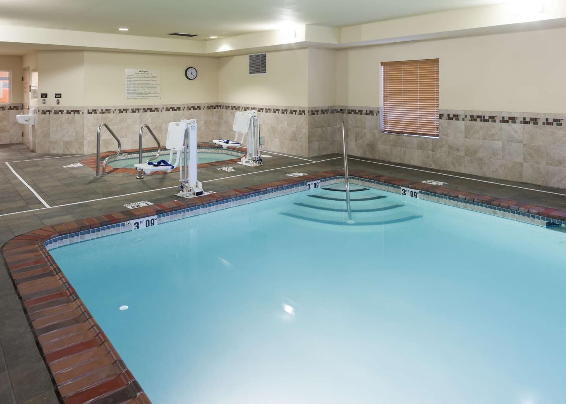 Hampton Inn & Suites Davenport gallery photo in Davenport, IA — image 26