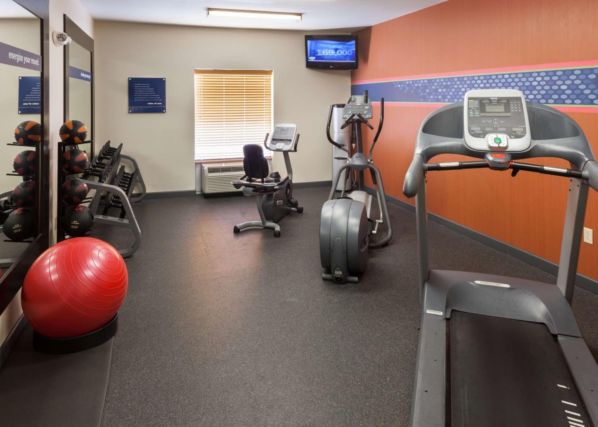 Hampton Inn & Suites Davenport gallery photo in Davenport, IA — image 17