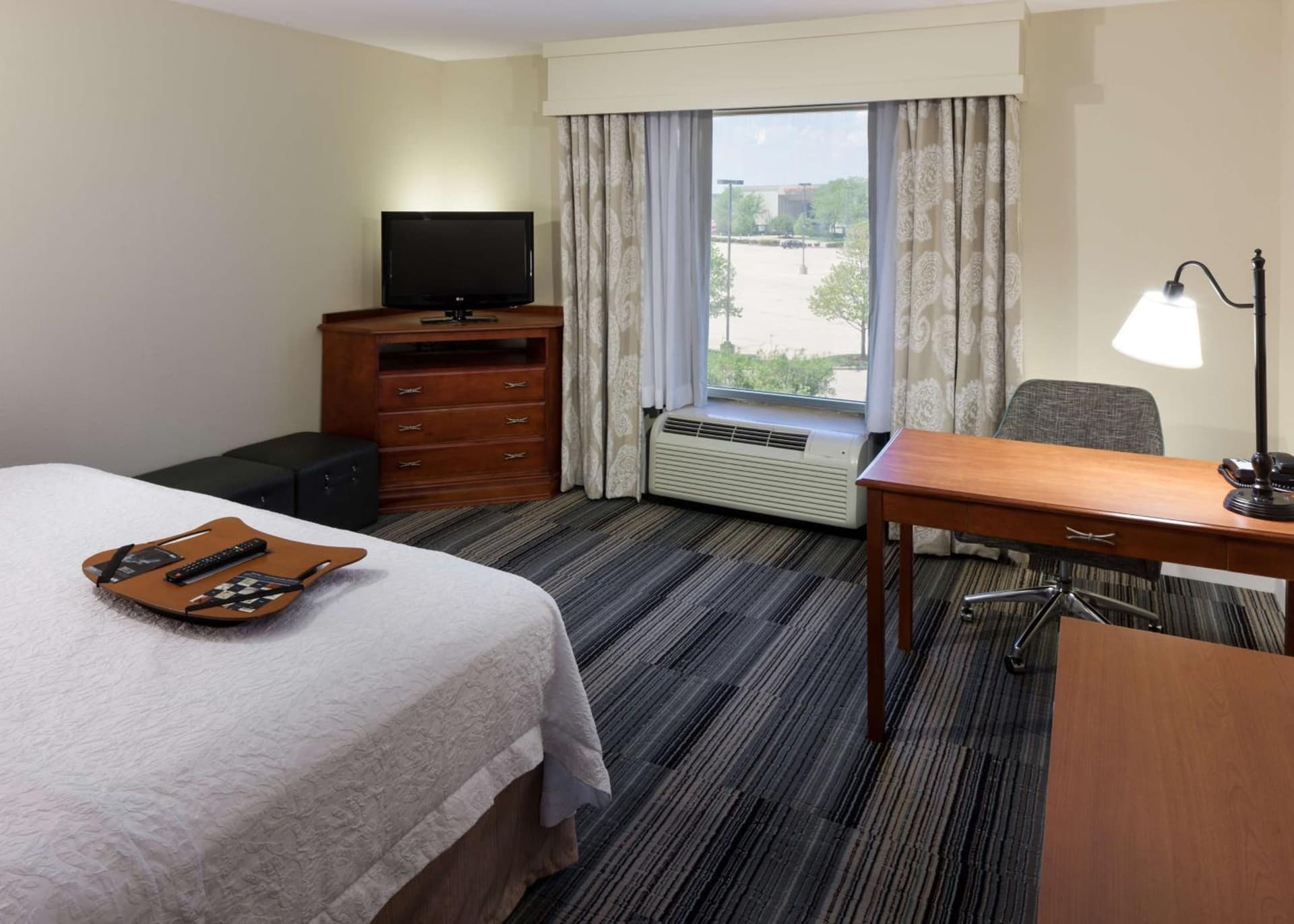 Hampton Inn & Suites Davenport gallery photo in Davenport, IA — image 21