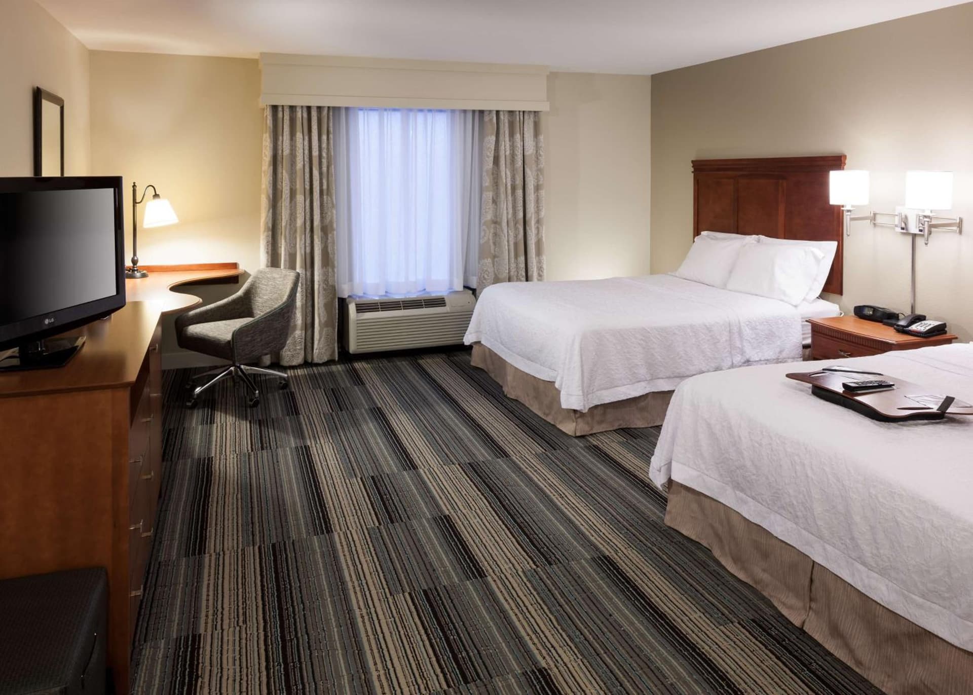 Hampton Inn & Suites Davenport gallery photo in Davenport, IA — image 12