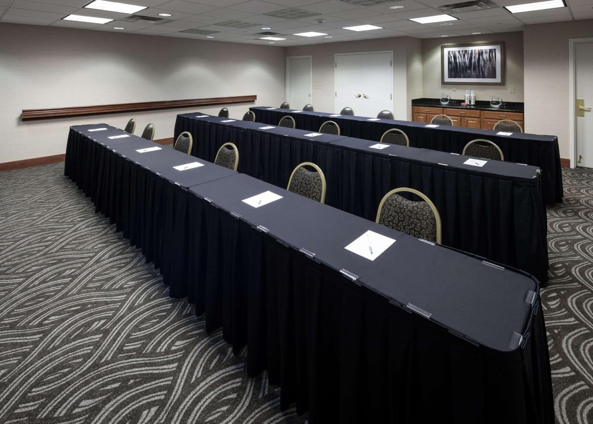 Hampton Inn & Suites Davenport gallery photo in Davenport, IA — image 11
