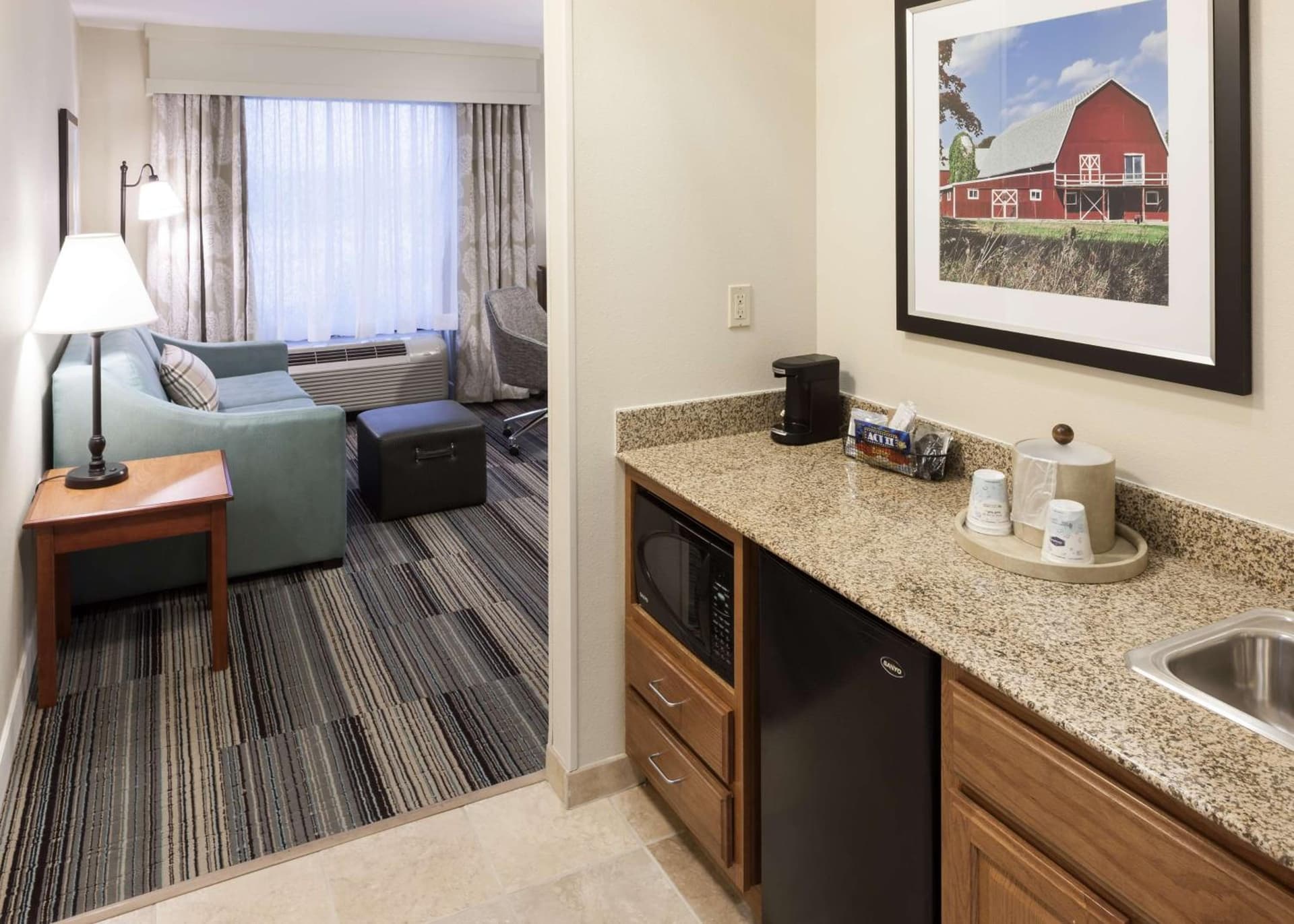 Hampton Inn & Suites Davenport gallery photo in Davenport, IA — image 22
