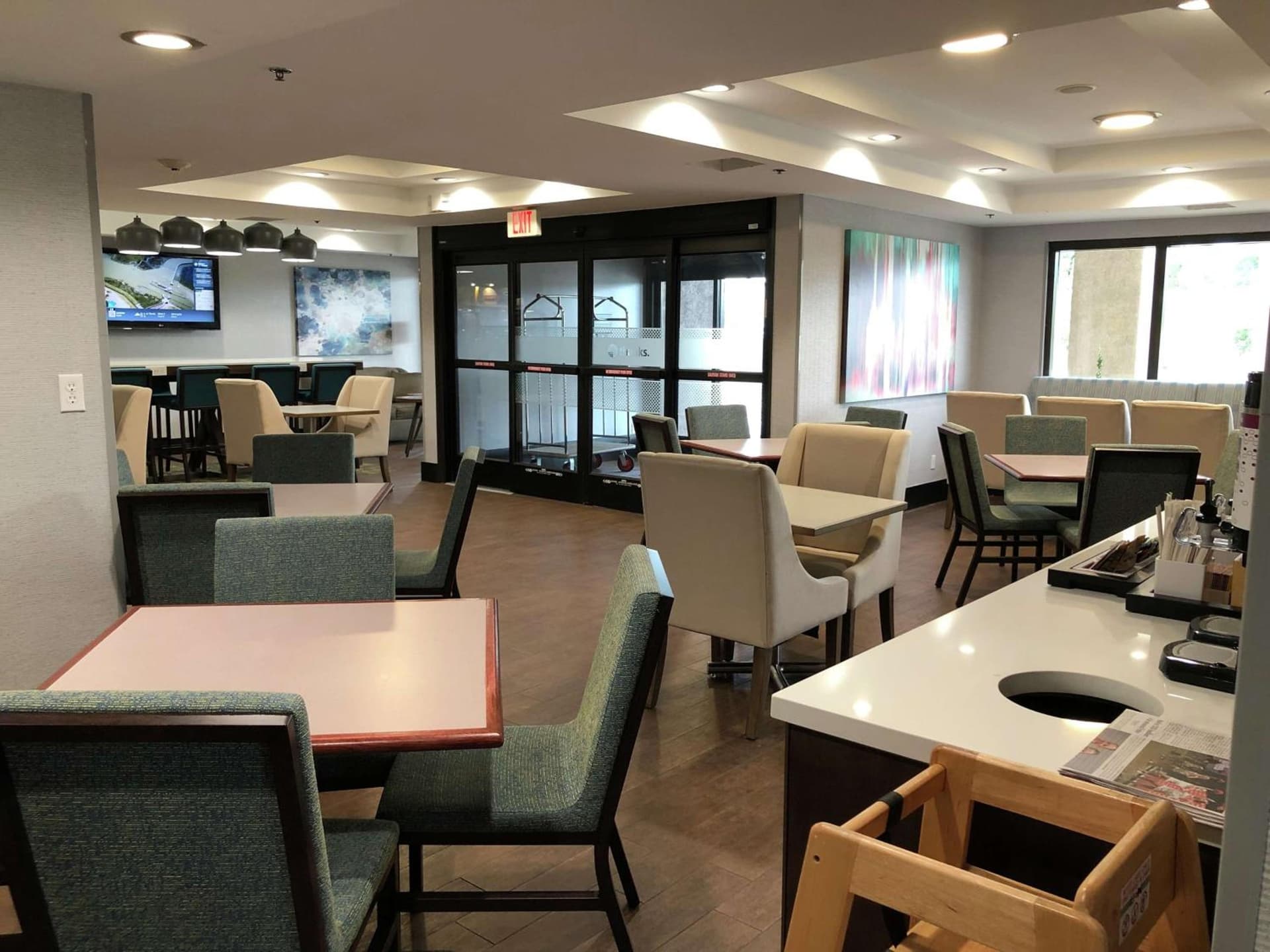 Hampton Inn El Dorado interior in El Dorado, AR — gallery photo 2