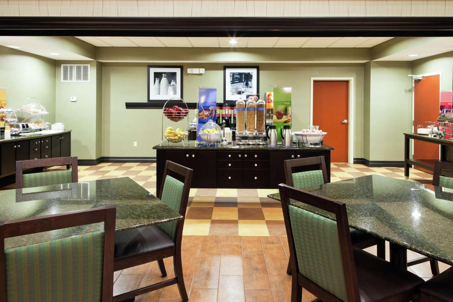 Hampton Inn & Suites Middlebury gallery photo in Middlebury, IN — image 20
