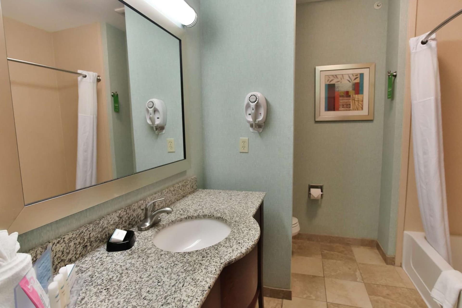 Hampton Inn & Suites Middlebury gallery photo in Middlebury, IN — image 5