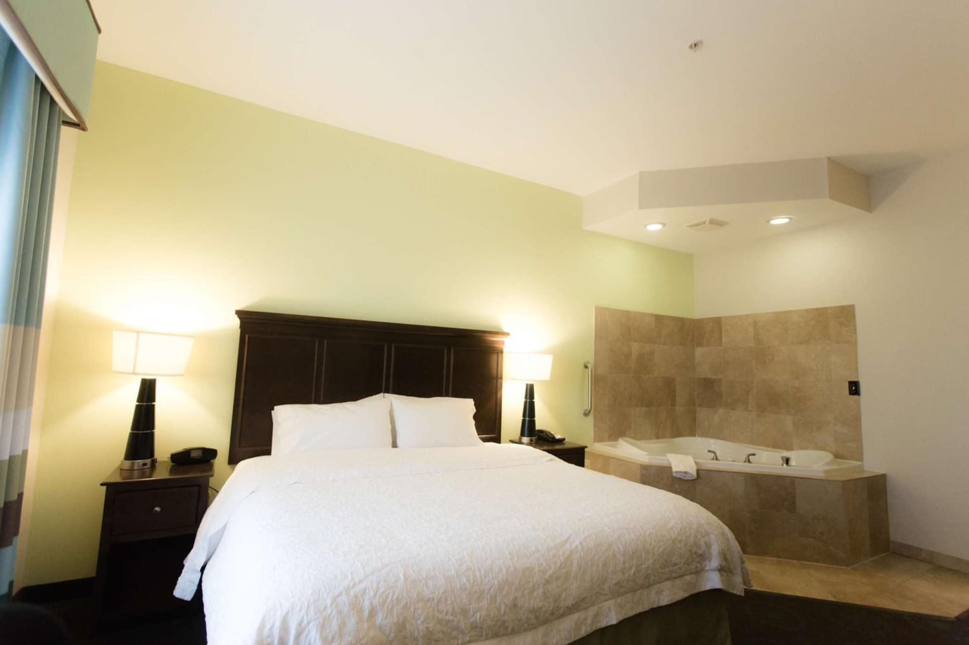 Hampton Inn & Suites Middlebury gallery photo in Middlebury, IN — image 8