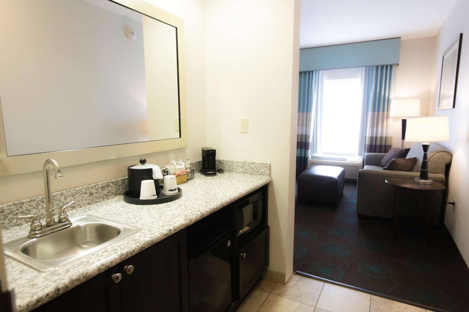 Hampton Inn & Suites Middlebury gallery photo in Middlebury, IN — image 42