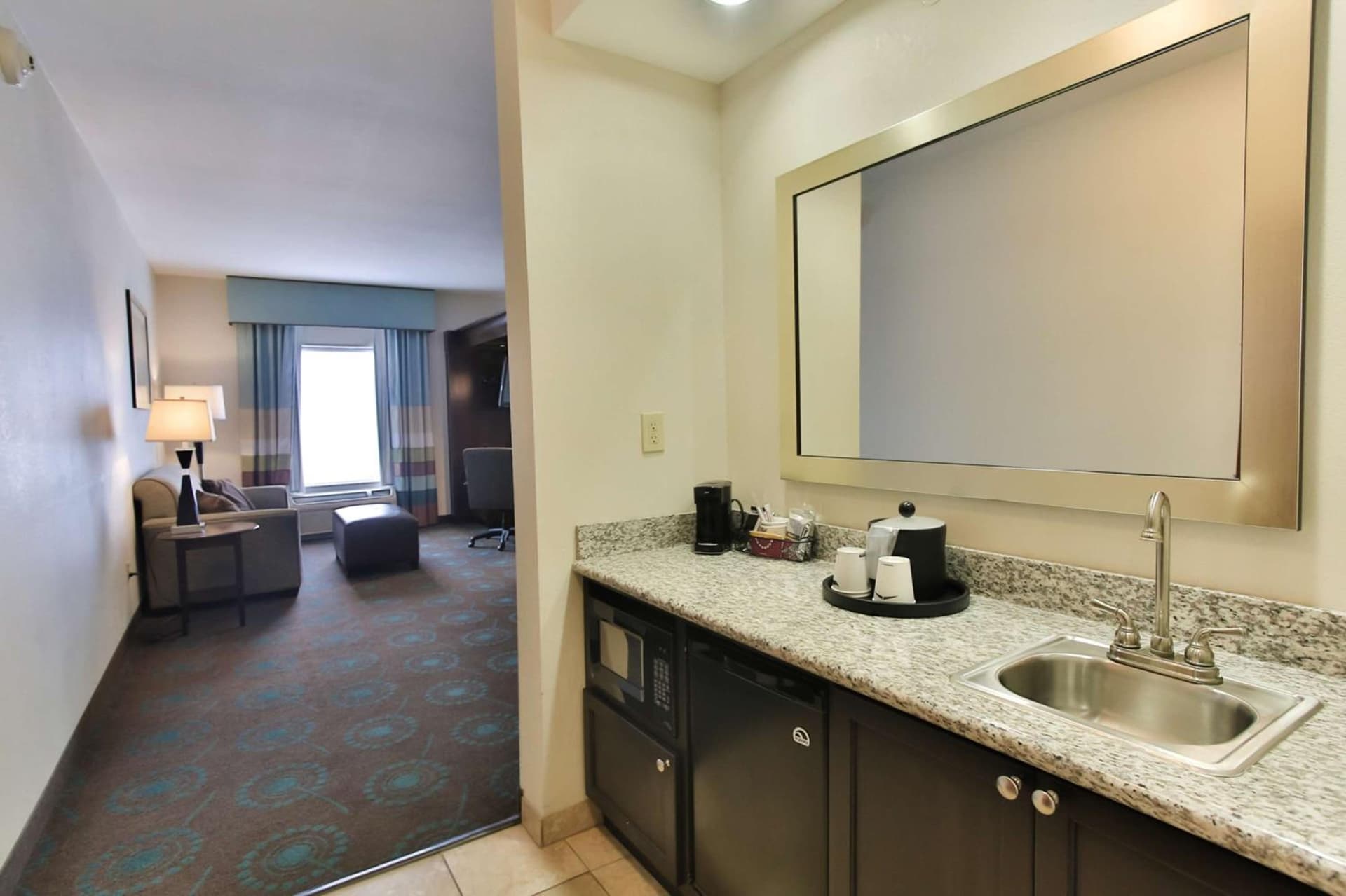 Hampton Inn & Suites Middlebury gallery photo in Middlebury, IN — image 12