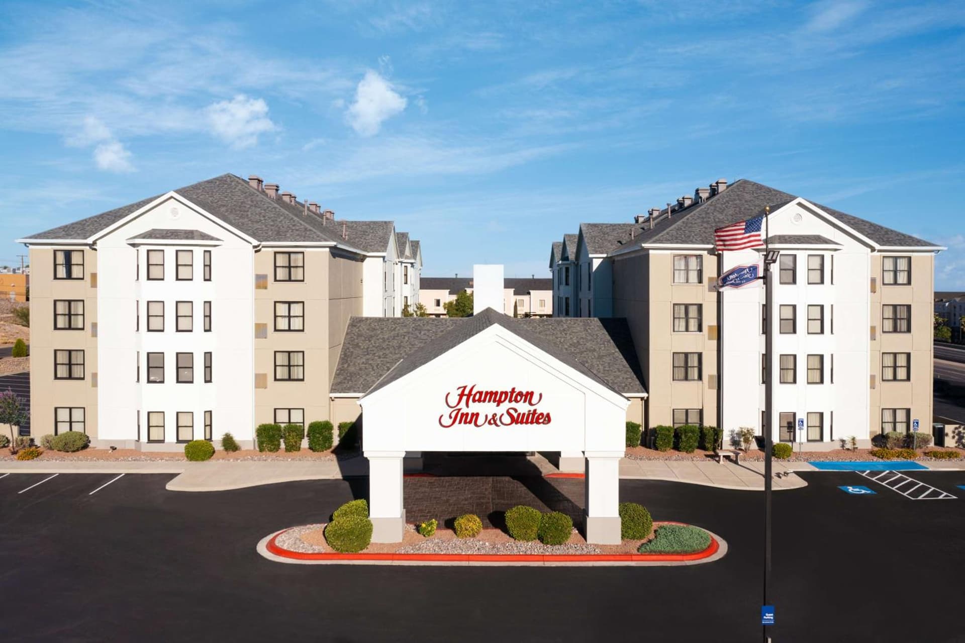 Hampton Inn & Suites El Paso-Airport interior in El Paso, TX — gallery photo 2